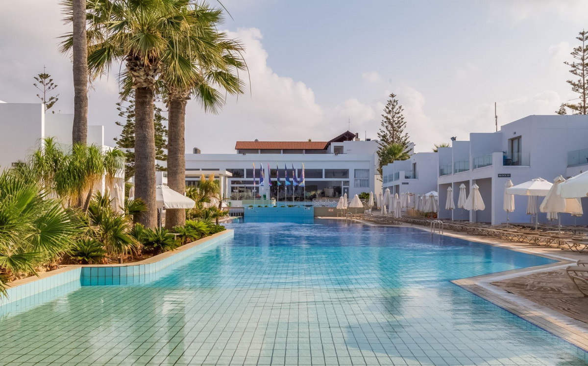ATLANTICA PANTHEA RESORT (EX. PANTHEA HOLIDAY VILLAGE WATER PARK RESORT) фото 3