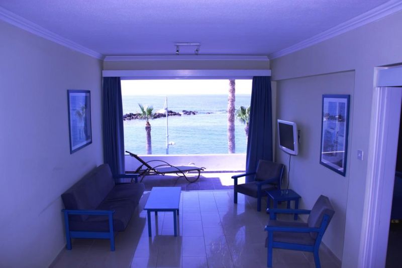 PAPHINIA SEAVIEW APARTMENTS