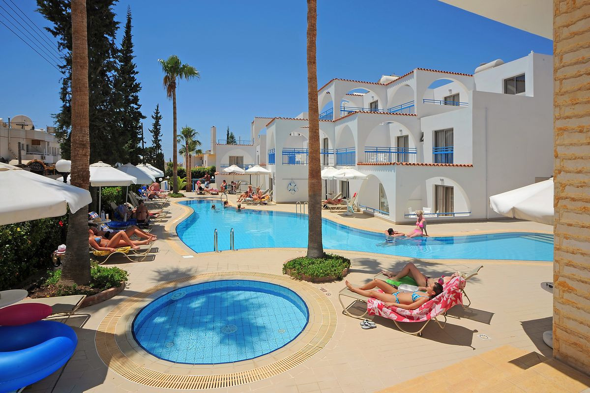 PETROSANA HOTEL APARTMENTS