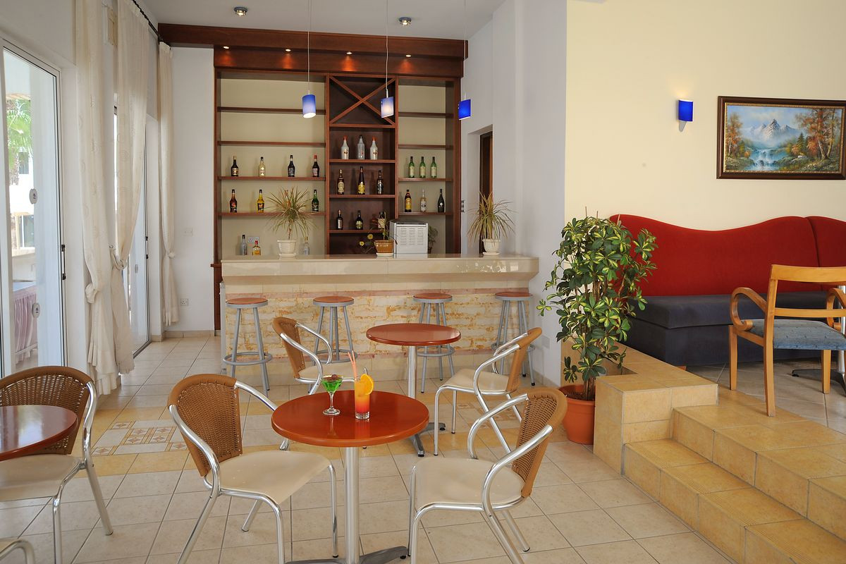 PETROSANA HOTEL APARTMENTS фото 5