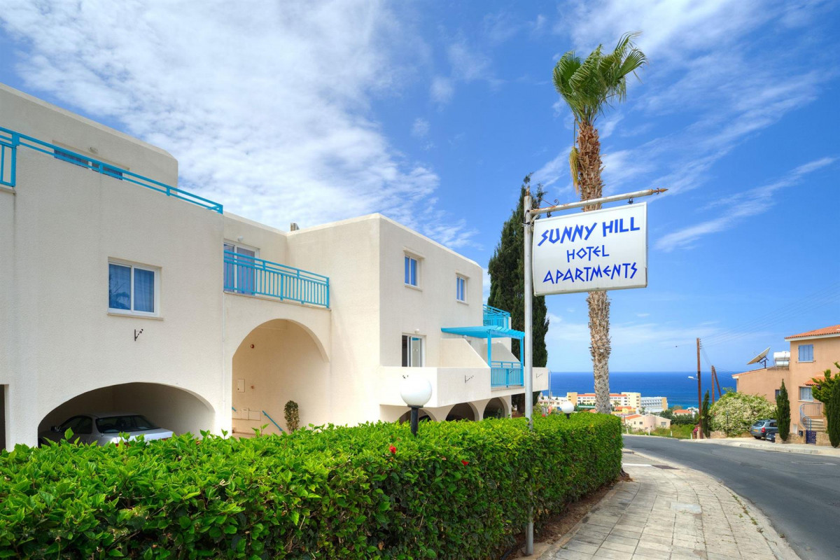 SUNNY HILL HOTELS APTS фото 2