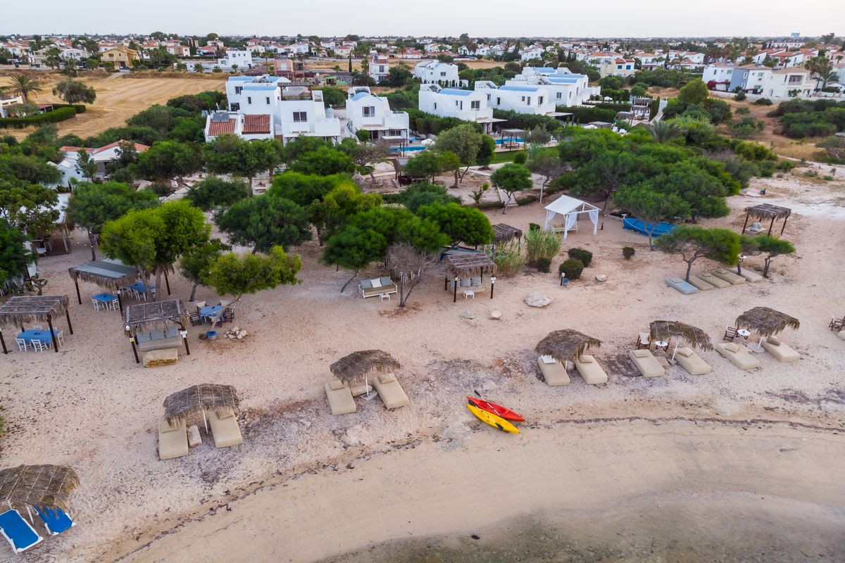 THALASSINES BEACH VILLAS