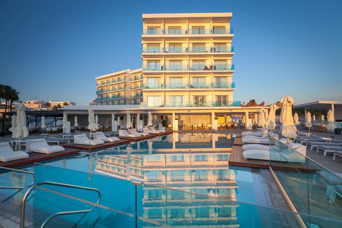 THE BLUE IVY HOTEL & SUITES фото 3