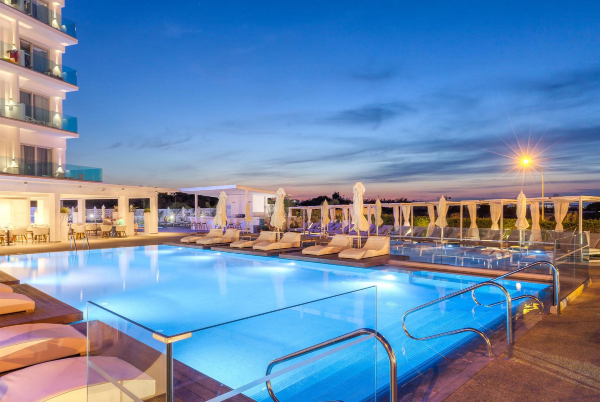 THE BLUE IVY HOTEL & SUITES фото 6
