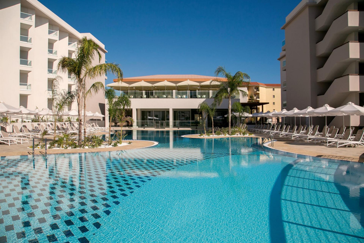 VANGELIS HOTEL & SUITES