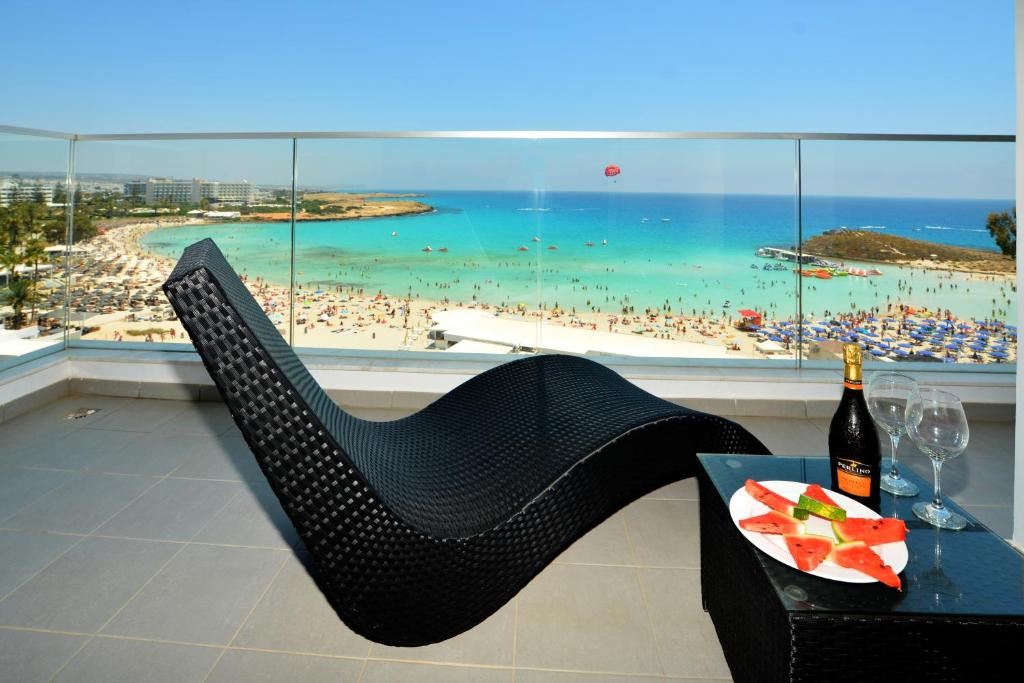 VASSOS NISSI PLAGE фото 8