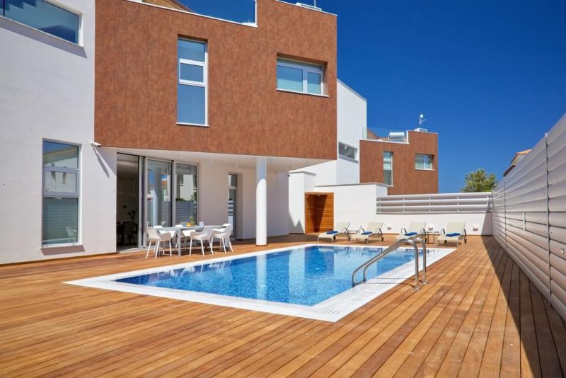 SUNRISE VILLAS