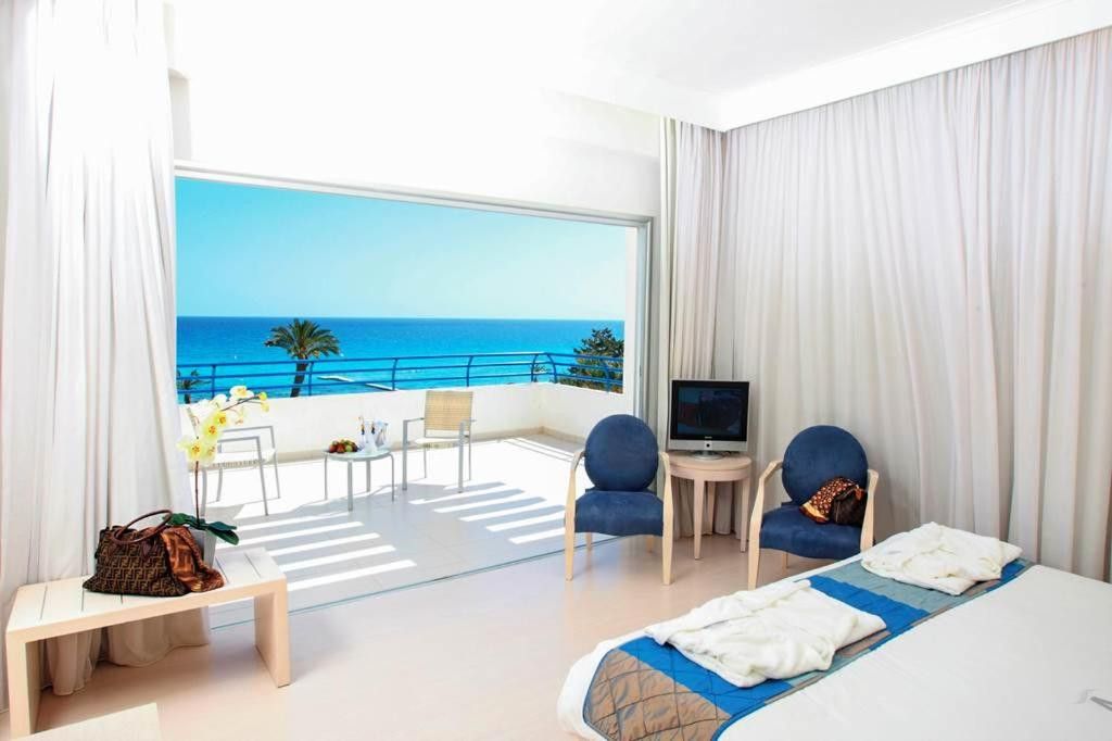 VRISSIANA BEACH фото 7