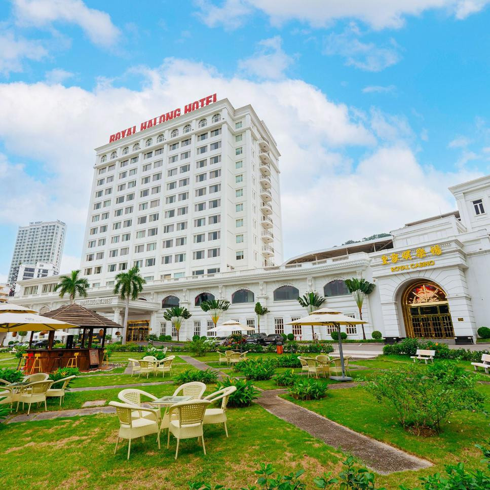 ROYAL HALONG HOTEL