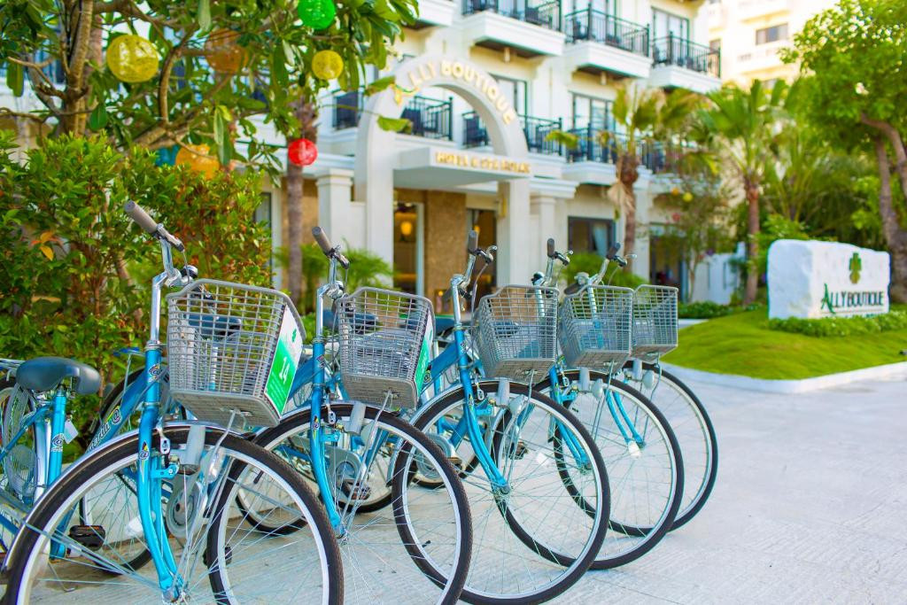 ALLY BEACH BOUTIQUE фото 4