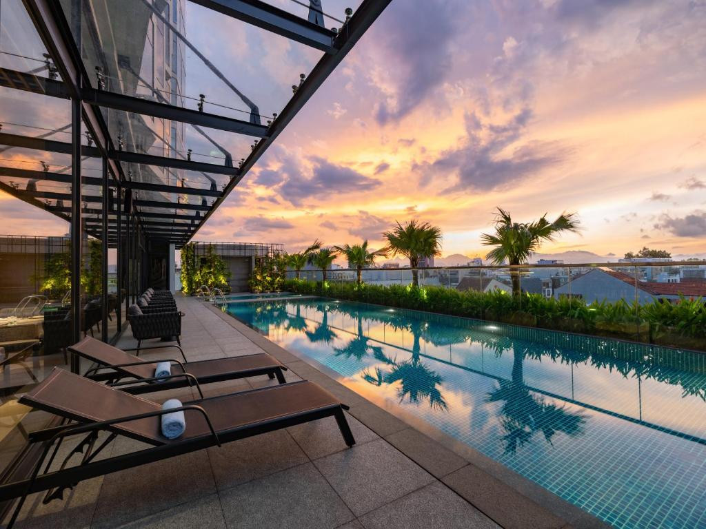 CROWNE PLAZA DANANG CITY CENTRE (EX. BAY CAPITAL DANANG) фото 2
