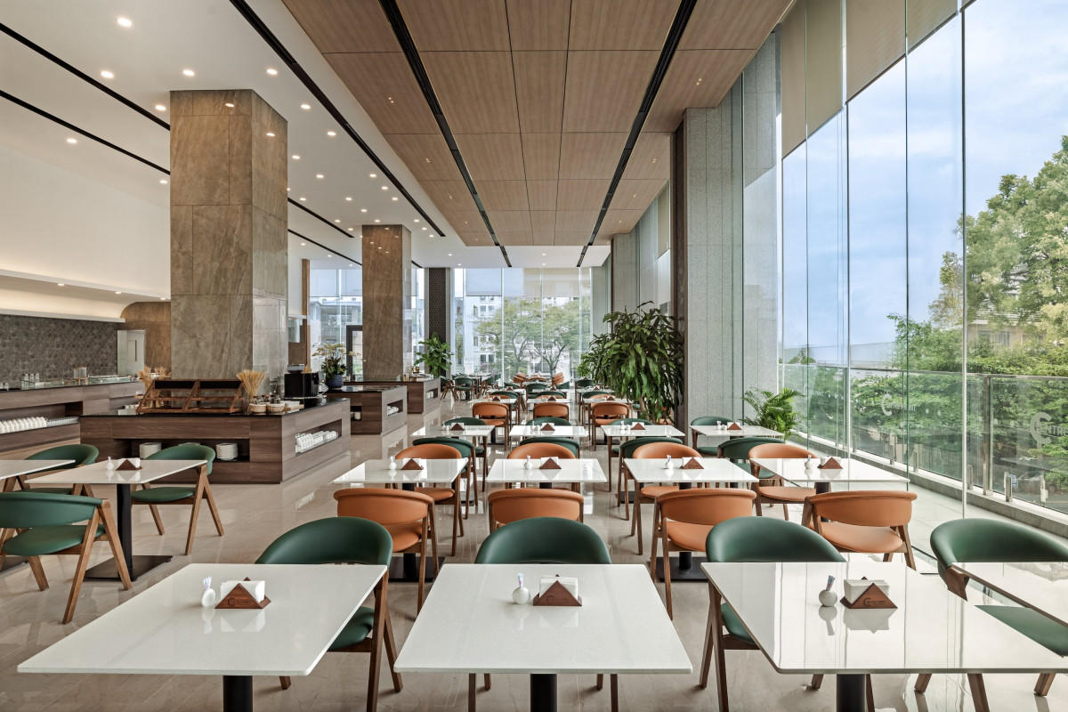 CENTRE POINT HOTEL & RESIDENCE DANANG фото 2
