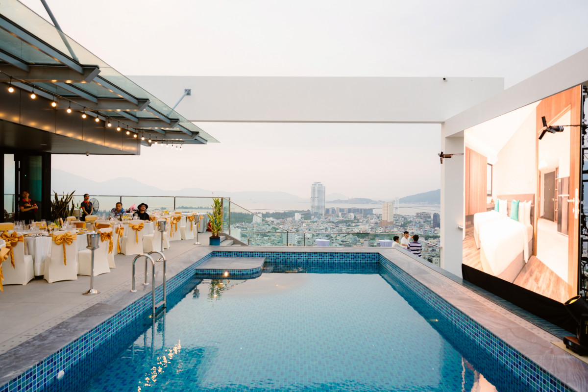CENTRE POINT HOTEL & RESIDENCE DANANG фото 6