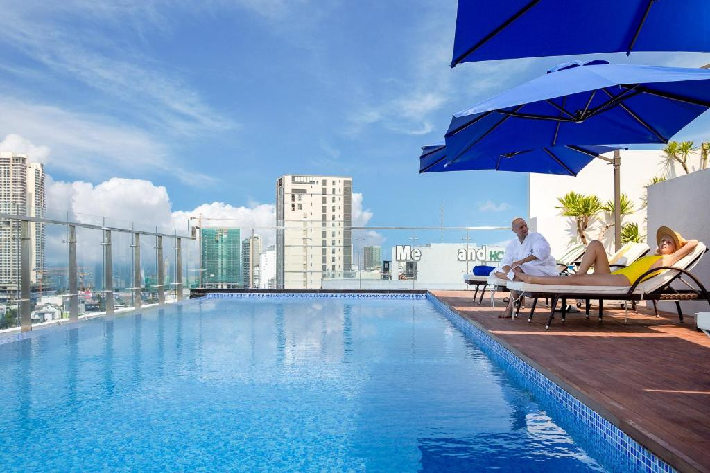 CN PALACE BOUTIQUE HOTEL DANANG фото 3