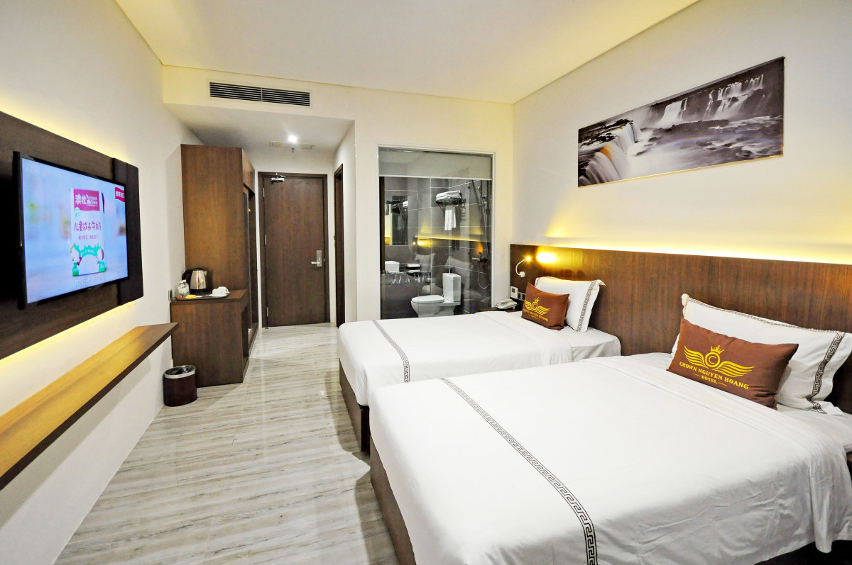 CROWN NGUYEN HOANG HOTEL
