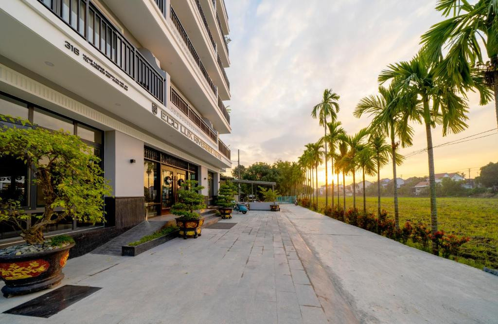 ECO LUX RIVERSIDE HOTEL & SPA HOI AN фото 2