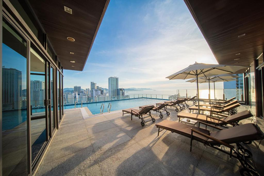 GREEN BEACH HOTEL фото 2