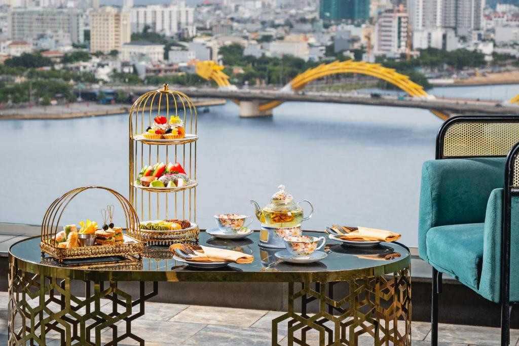 HAIAN RIVERFRONT HOTEL DANANG фото 3