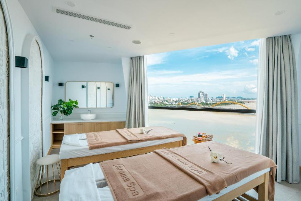 HAIAN RIVERFRONT HOTEL DANANG фото 4