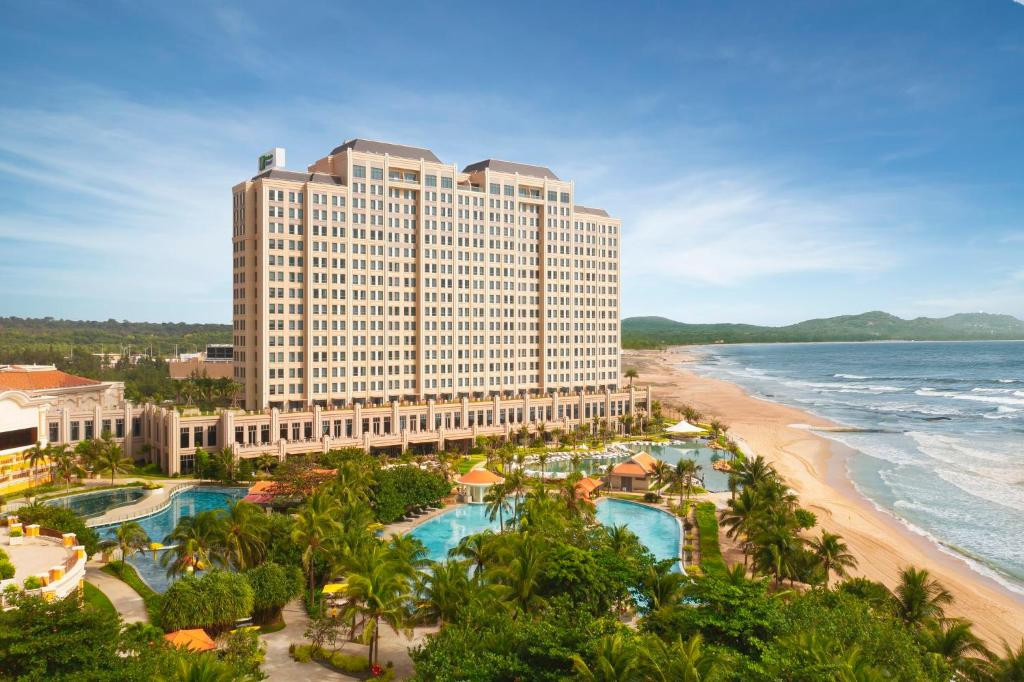 HOLIDAY INN RESORT HO TRAM BEACH