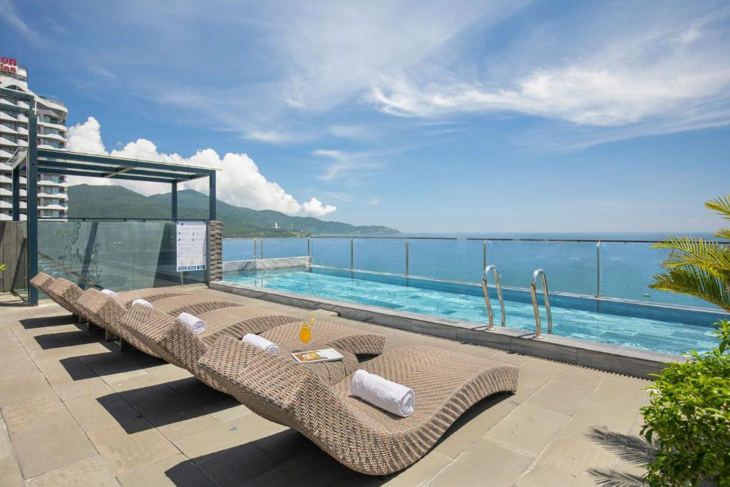 MANGATA BEACHFRONT HOTEL DANANG фото 2