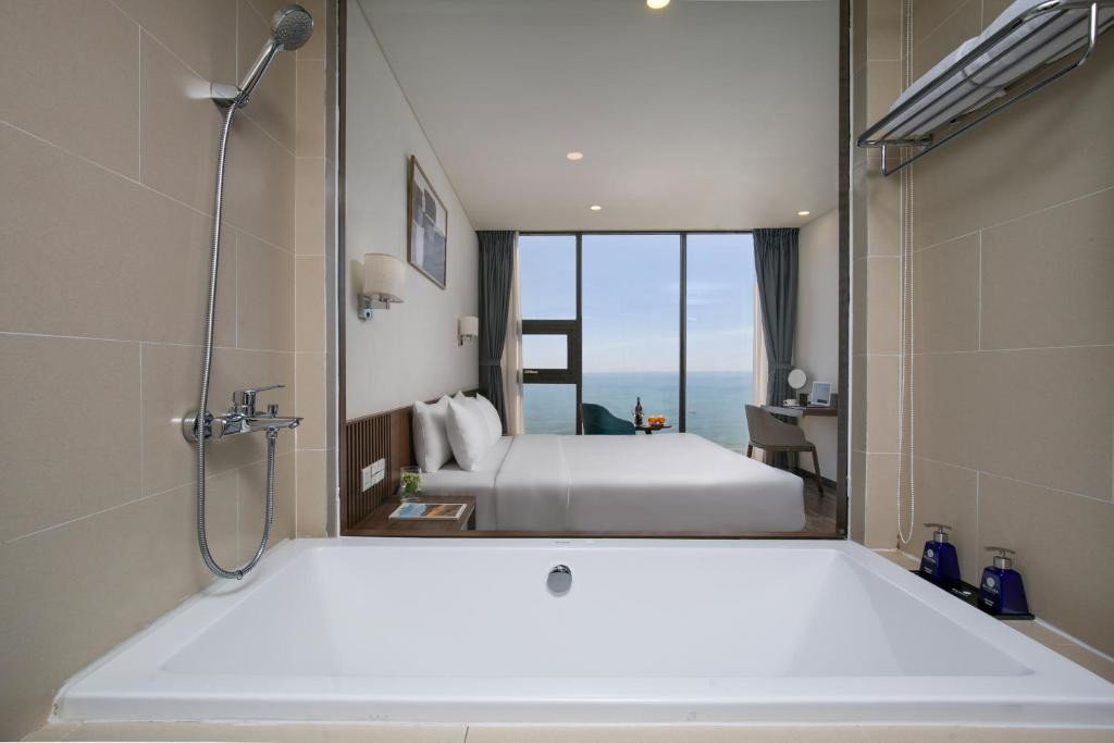 MANGATA BEACHFRONT HOTEL DANANG фото 6