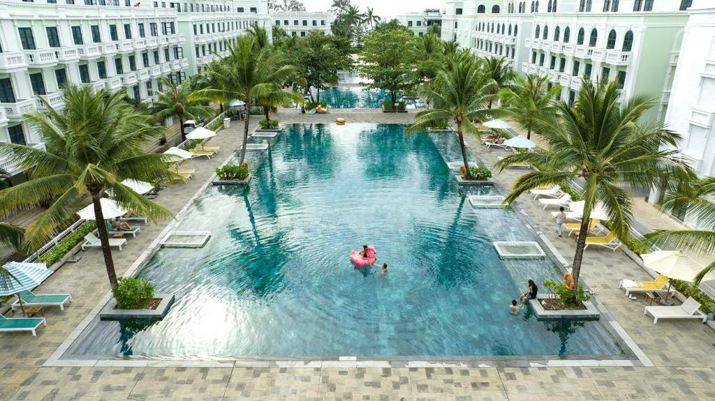 MARINA SEASIDE BOUTIQUE 