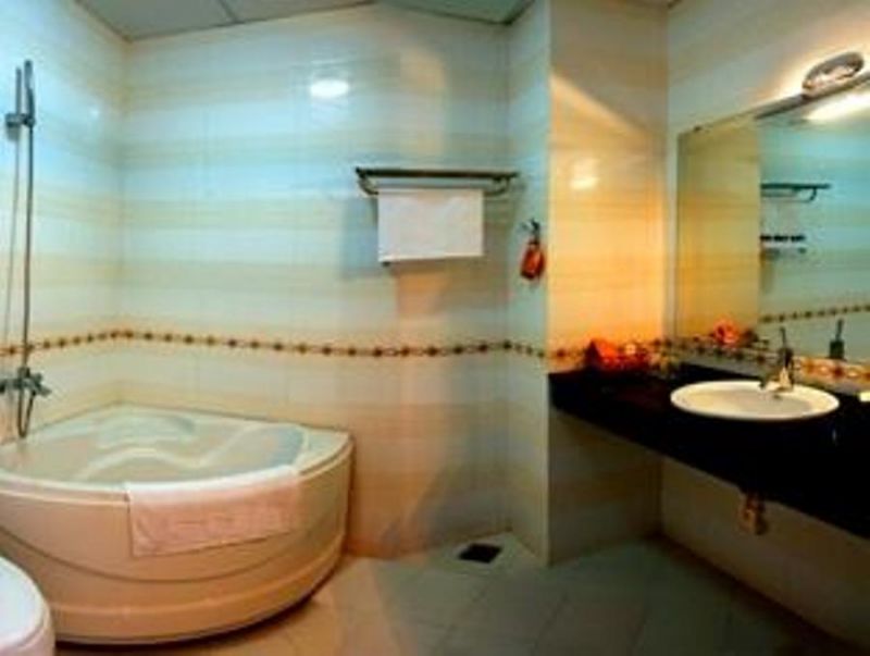 NGOC THACH HOTEL фото 5