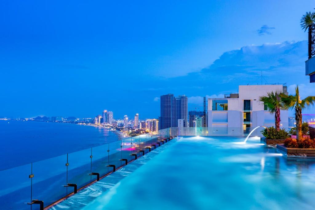 PENINSULA HOTEL DANANG фото 4
