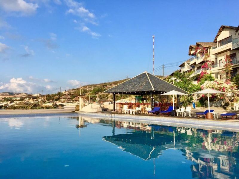 ROCK WATER BAY RESORT