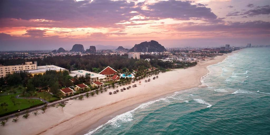 SANDY BEACH NON NUOC RESORT (EX. CENTARA SANDY BEACH RESORT)