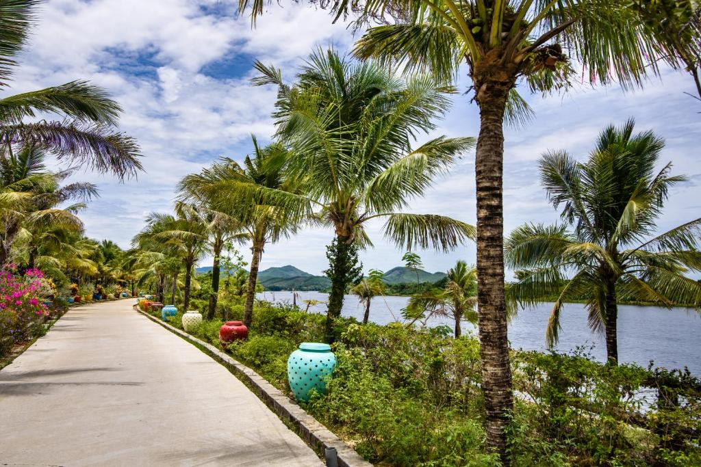 SANKOFA VILLAGE HILL RESORT & SPA HUE фото 7