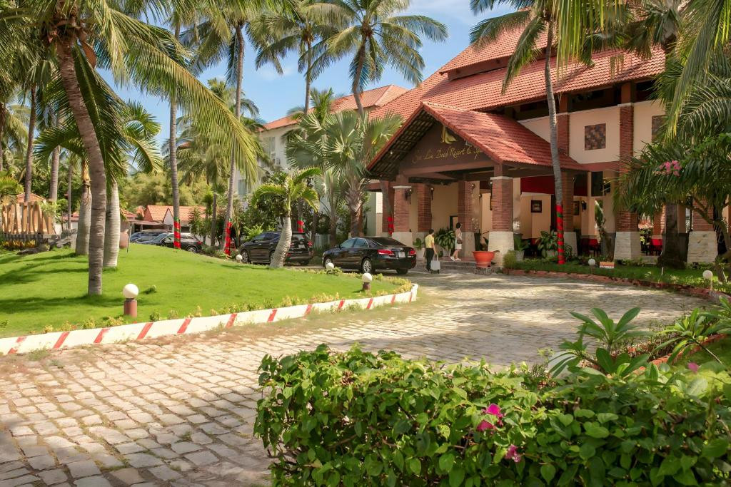 SEA LION BEACH RESORT & SPA (EX.DESSOLE BEACH RESORT MUI NE) фото 4