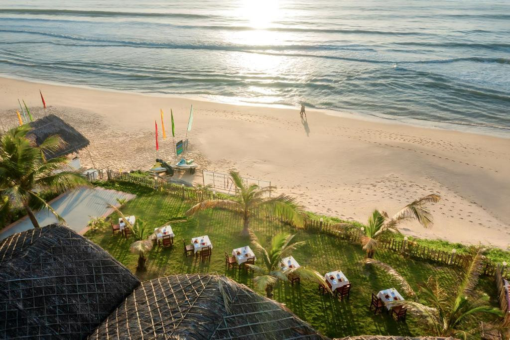 SEA LION BEACH RESORT & SPA (EX.DESSOLE BEACH RESORT MUI NE) фото 7