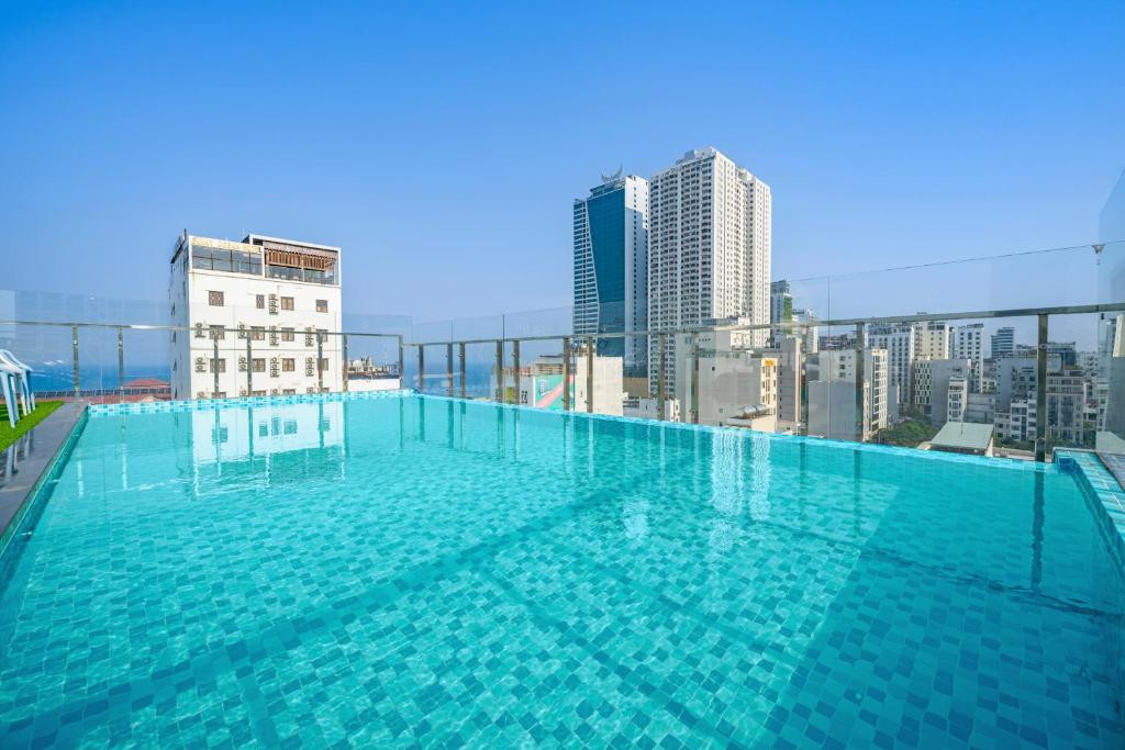 SEA NEAR ME HOTEL DANANG фото 4