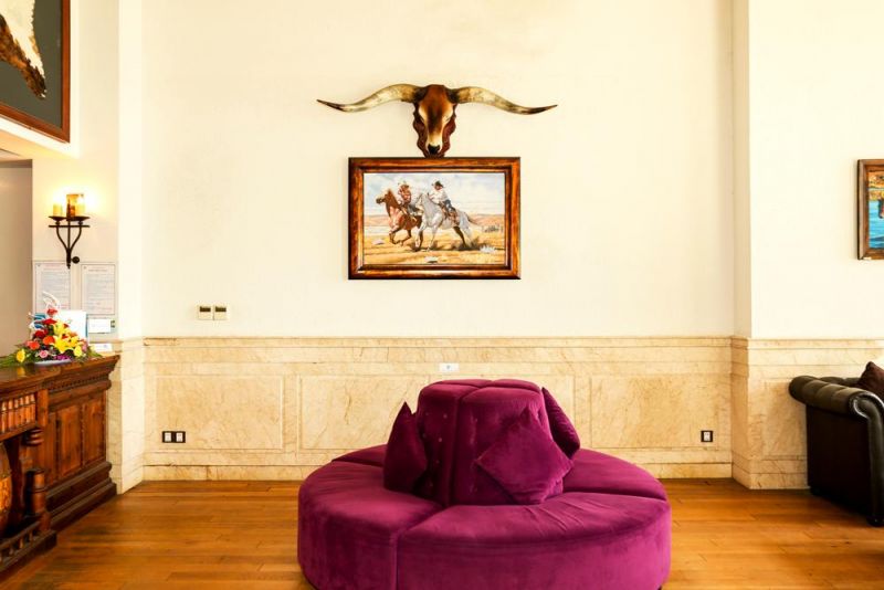 SEVENTEEN SALOON фото 8