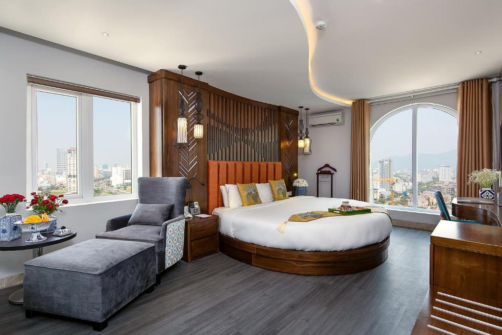 TGT DA NANG BEACH HOTEL фото 2