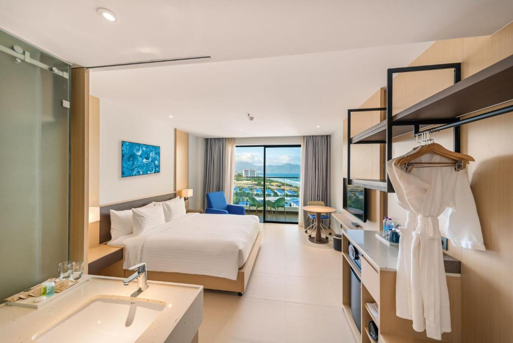 THE EMPYREAN CAM RANH (EX. THE ARENA CAM RANH RESORT) фото 3