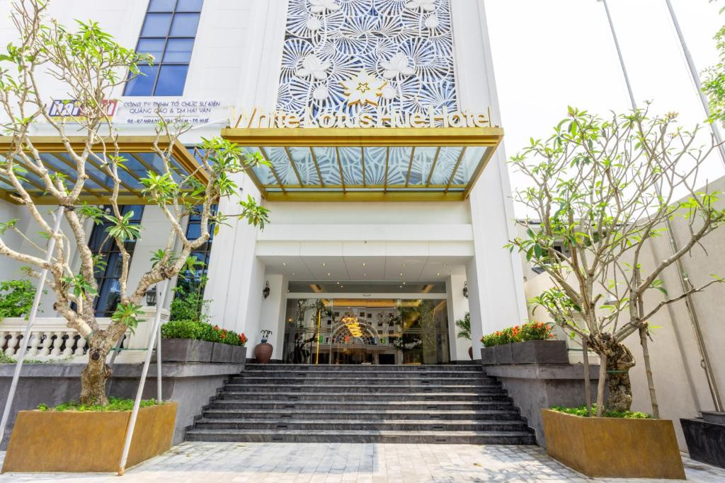 WHITE LOTUS HUE HOTEL