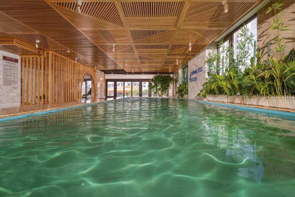 WHITE SAND HOTEL & APARTMENT фото 2