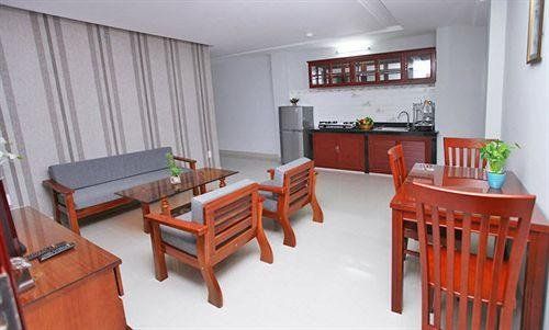 WHITE SWAN APARTMENT фото 2