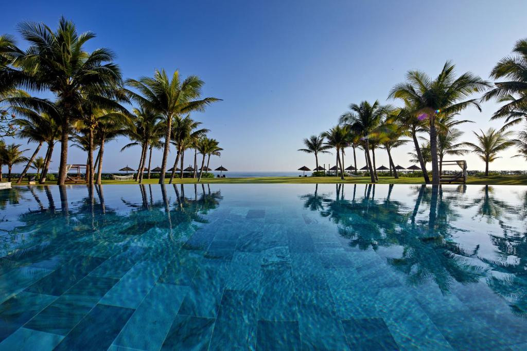 WYNDHAM HOI AN ROYAL BEACHFRONT RESORT & VILLAS фото 5