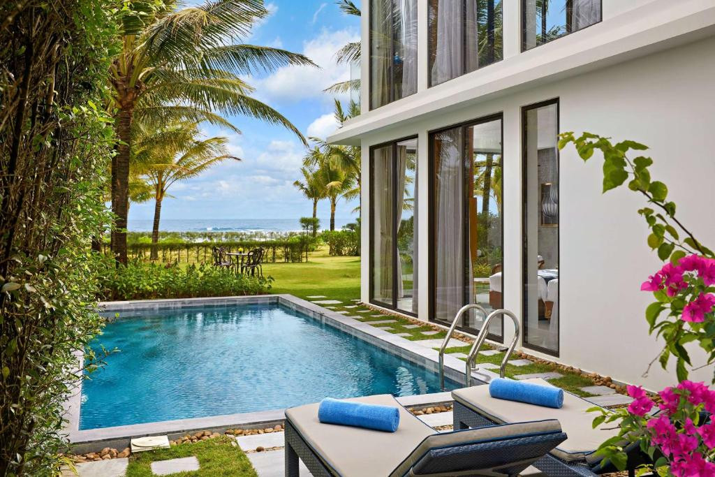 WYNDHAM HOI AN ROYAL BEACHFRONT RESORT & VILLAS фото 6