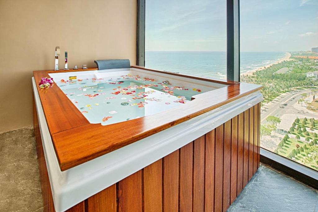 YARRA OCEAN SUITE DANANG фото 7