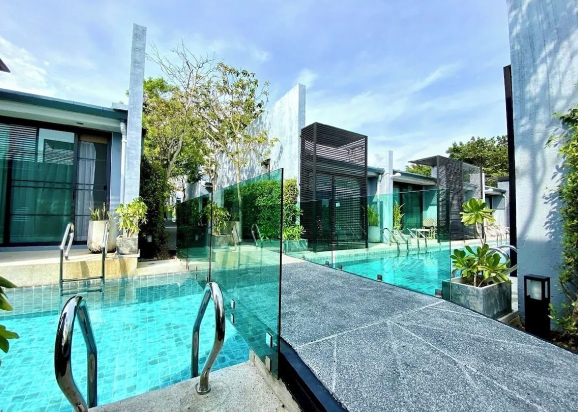 XEN POOL ACCESS & CAFE фото 3