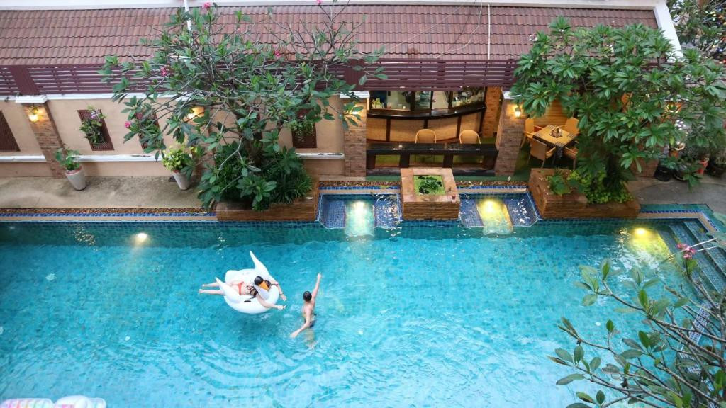 AIYAREE PLACE HOTEL