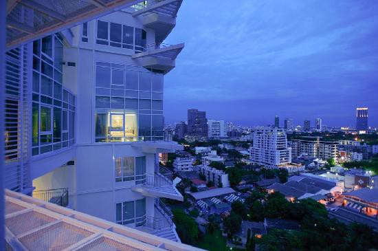 DUSIT SUITES RATCHADAMRI BANGKOK (EX. ANANTARA BAAN RAJPRASONG SERVICED SUITES) фото 2