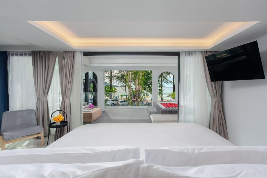 ANONA BEACHFRONT PHUKET RESORT фото 3