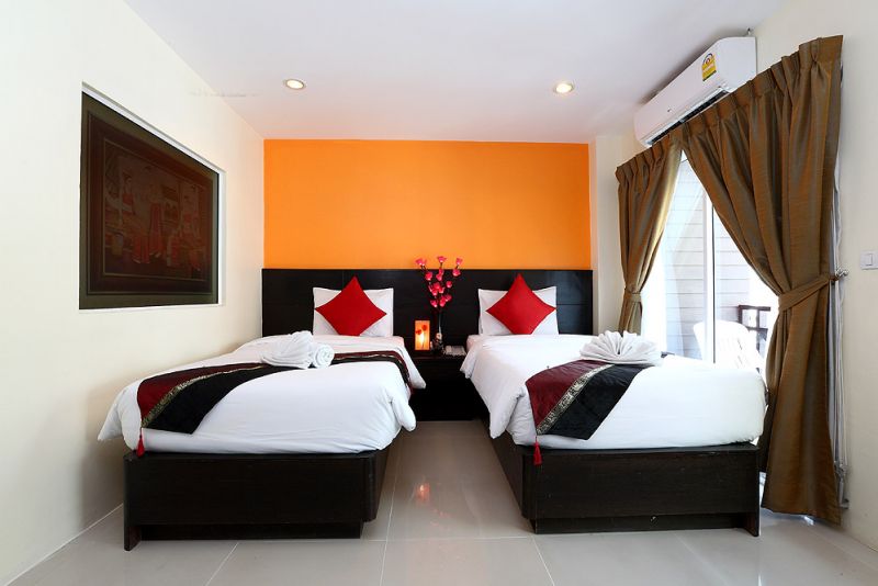 AT HOME BOUTIQUE фото 6