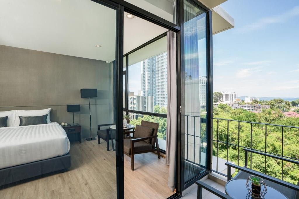 ALTERA HOTEL AND RESIDENCE (EX. AT MIND SERVICED RESIDENCE PATTAYA) фото 2